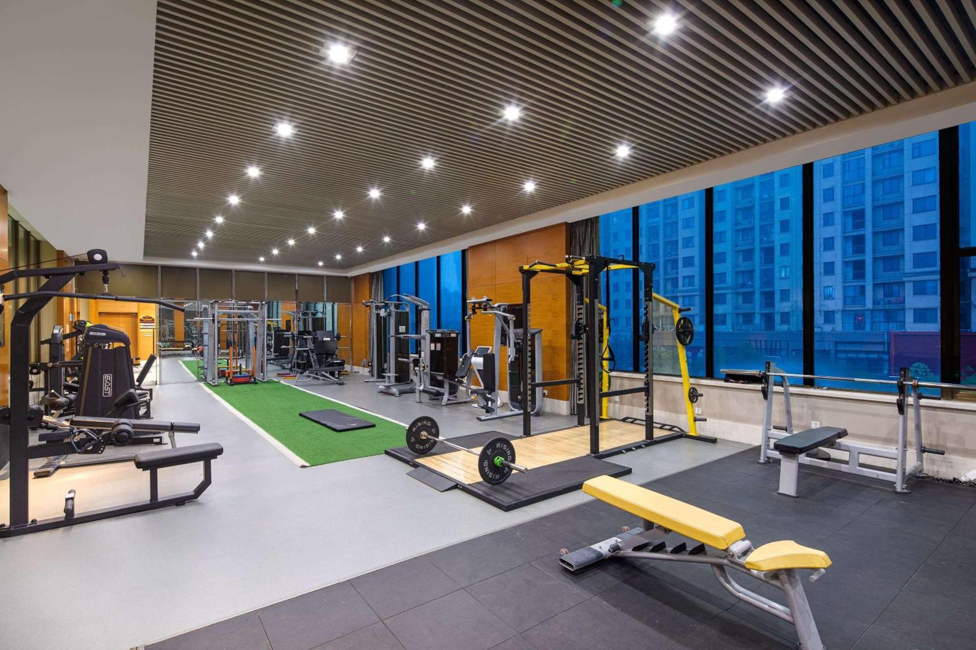 Hotel Wyndham Xinyang Downtown Exterior foto