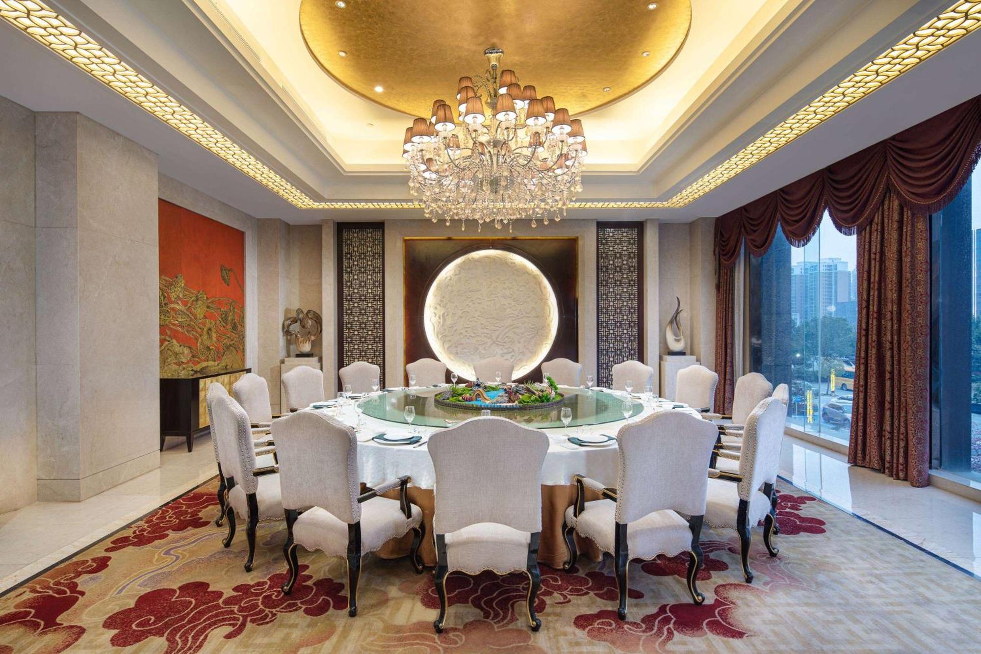 Hotel Wyndham Xinyang Downtown Exterior foto